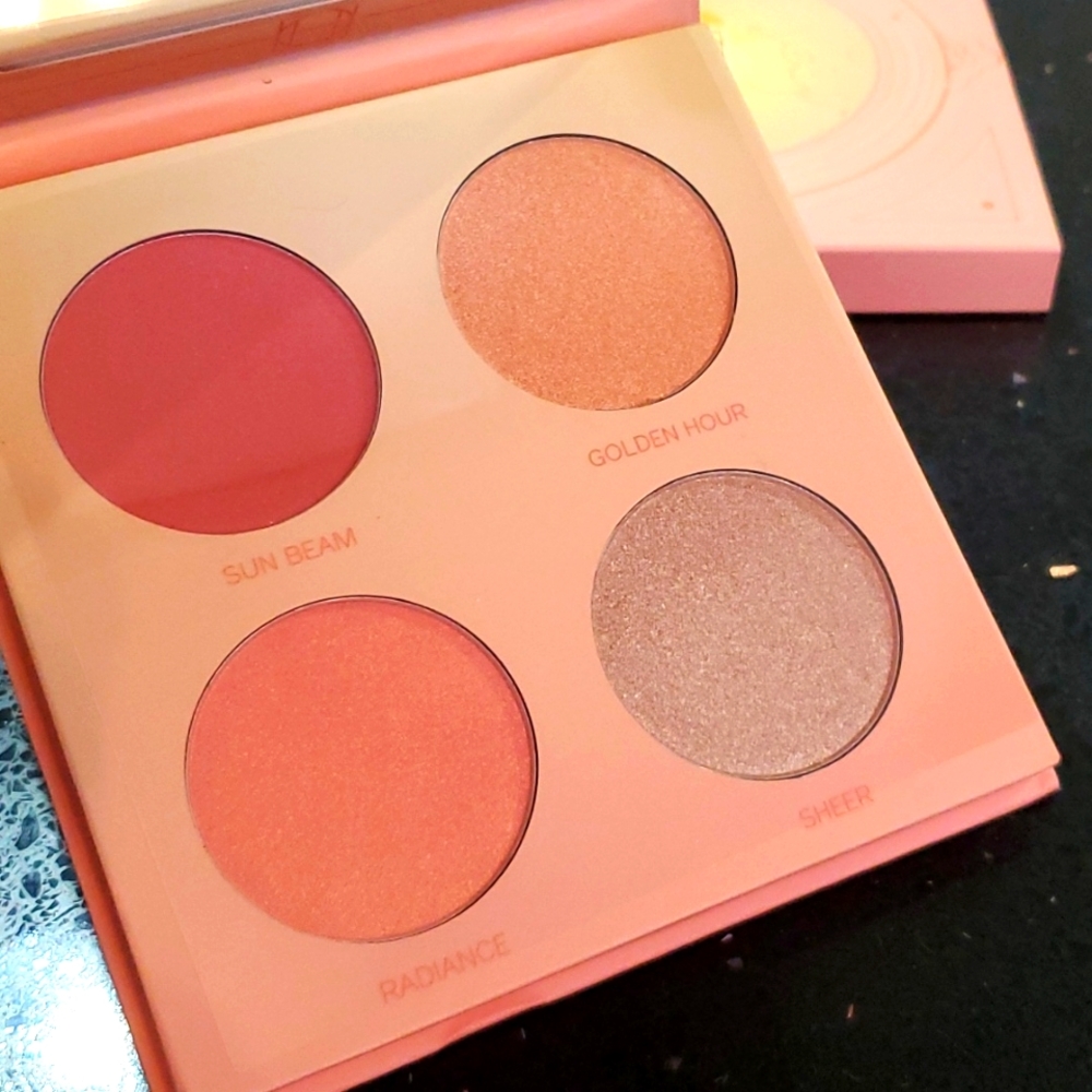 HIPDOT FACE PALLET